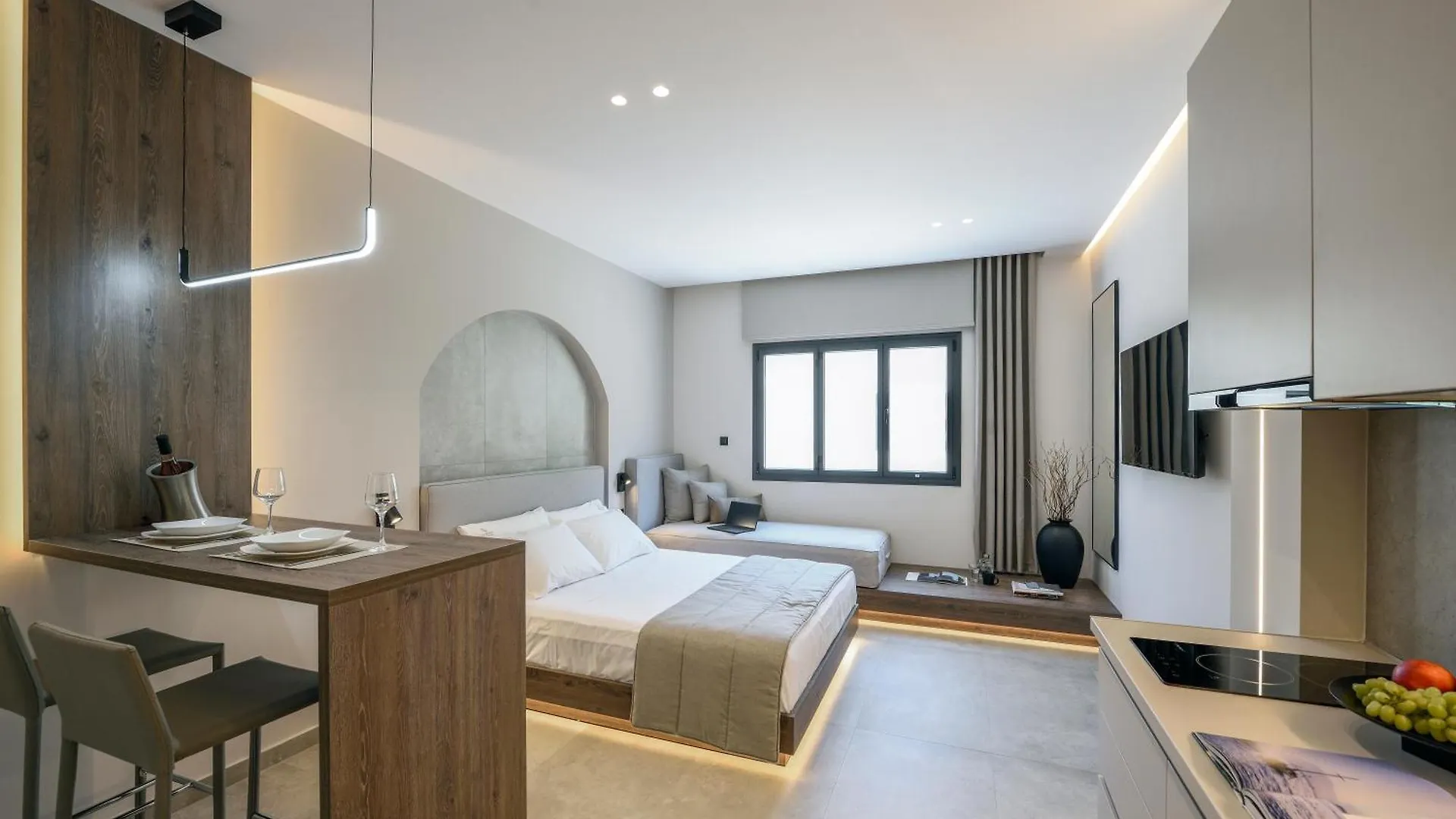 Loena Luxury Suites Thessaloniki 0*,